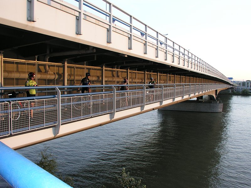 V�de� &nbsp; 2. z��� 2006 19:09:00 &nbsp; &nbsp; P9020039