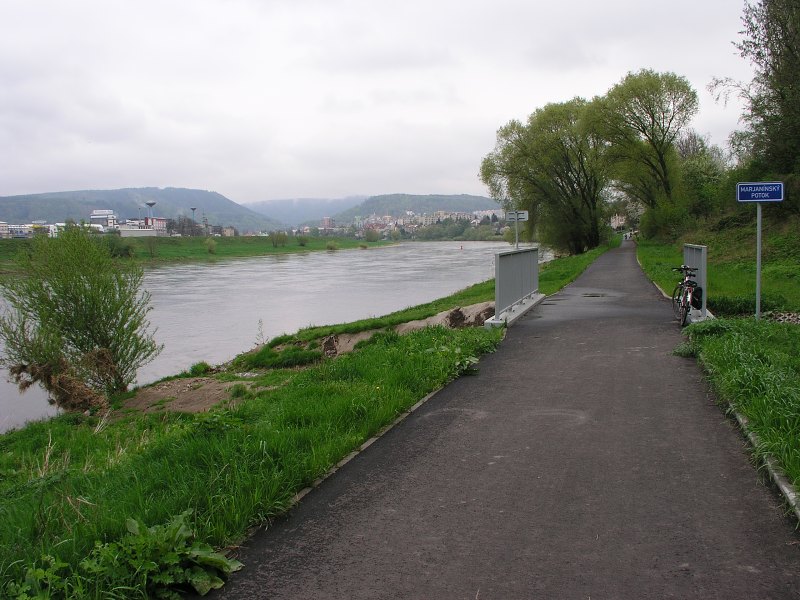 DoHr Labe   1. kvtna 2013 10:41:47     P5010085