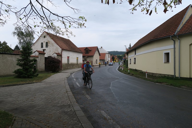 Brdy s Alenou 8   22. ervna 2019 16:03:39     C190622_160338_103 