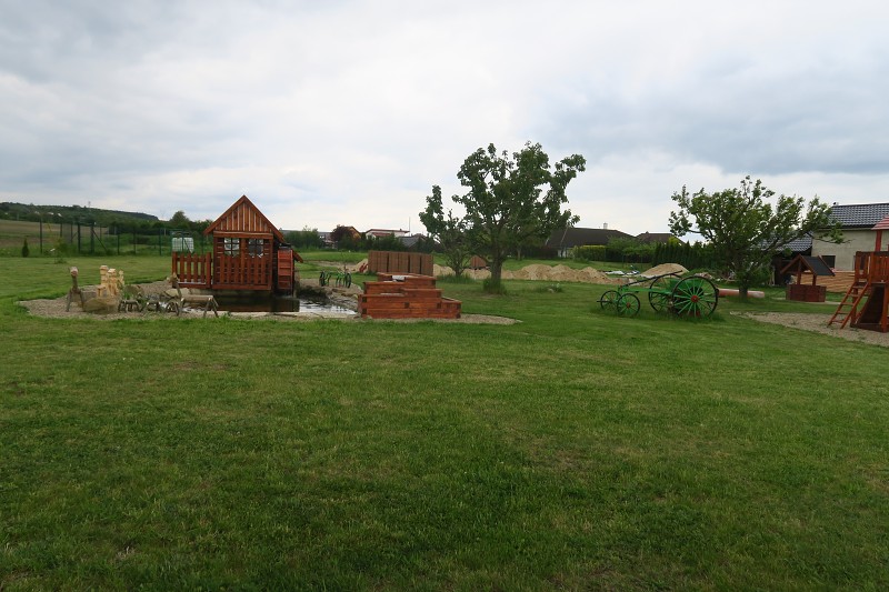 Kokonsko   13. kvtna 2023 13:53:52     C230513_135352_137 