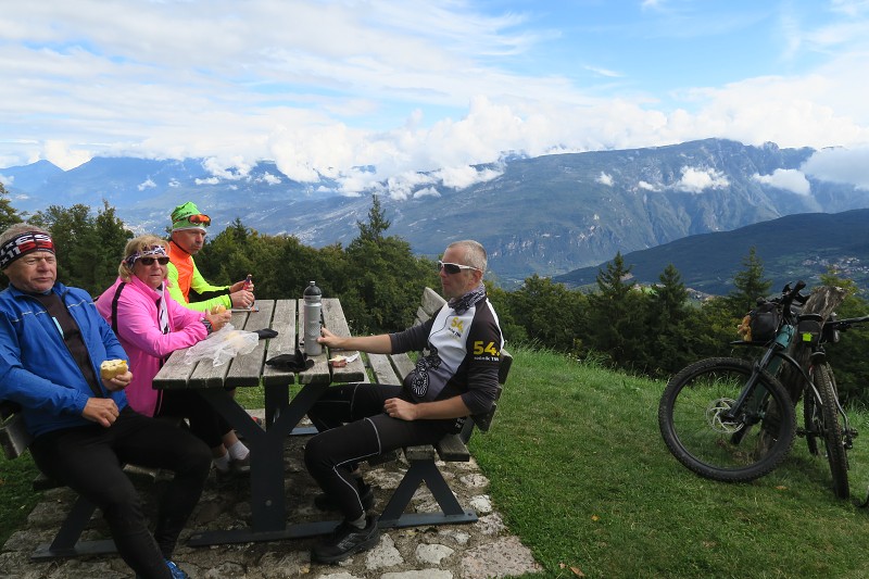 Lago di Garda &nbsp; 24. z��� 2024 12:06:40 &nbsp; &nbsp; C240924_120640_463 