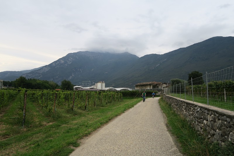 Lago di Garda &nbsp; 26. z��� 2024 11:04:37 &nbsp; &nbsp; C240926_110436_624 