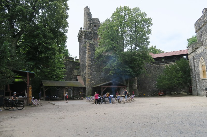 Piastovsk hrady   14. ervna 2024 11:14:49     C240614_111448_184 